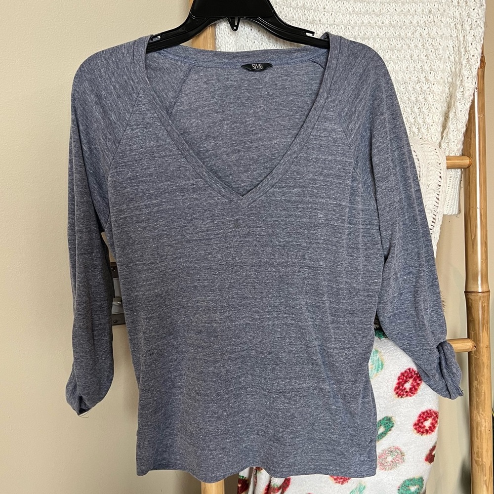 FREE W BUNDLE 3/4 sleeve navy shirt